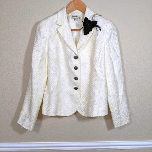 Eggshell & Black Blazer By Amanda Smith - Picture 1 of 5